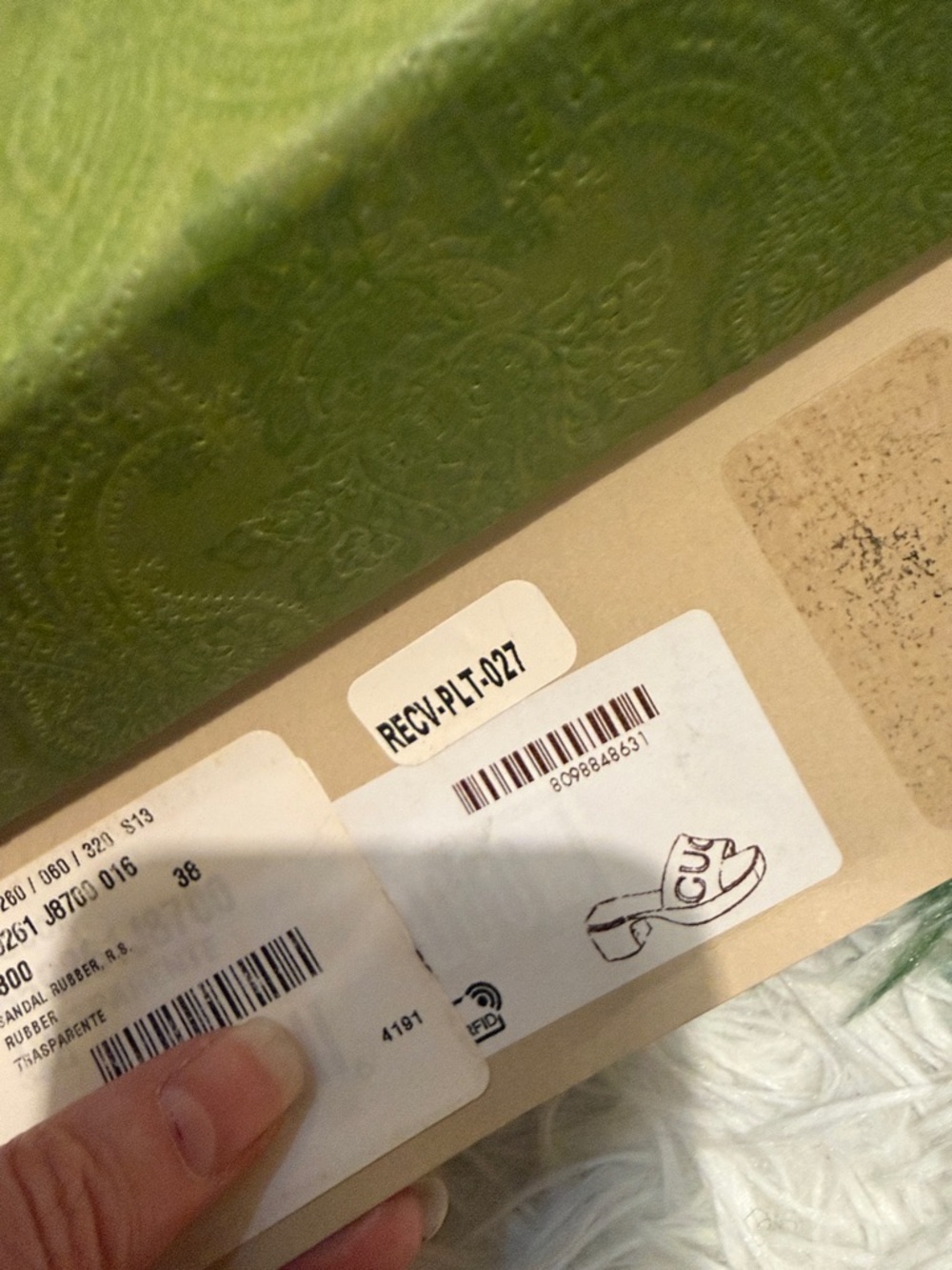Gucci Translucent Jelly Slide Mule in Pale Yellow - Picture 3 of 3